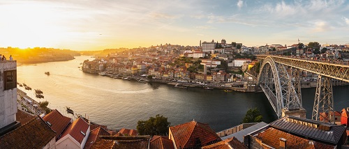 porto-e-o-vale-do-douro-entre-azulejos-e-degustacoes-de-vinho